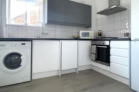 1 bedroom flat for sale, Cottage Grove, Southsea