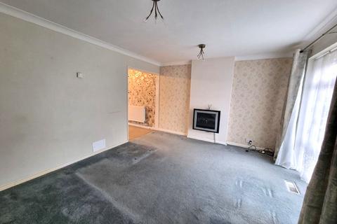 3 bedroom semi-detached house for sale, Chatsworth Crescent, Ipswich, IP2