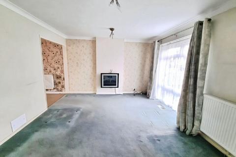 3 bedroom semi-detached house for sale, Chatsworth Crescent, Ipswich, IP2
