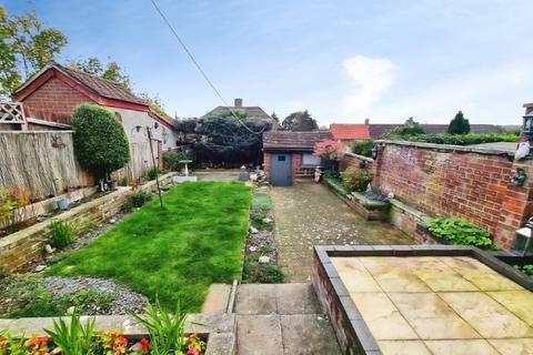 3 bedroom semi-detached house for sale, Chatsworth Crescent, Ipswich, IP2
