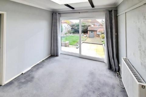 3 bedroom semi-detached house for sale, Chatsworth Crescent, Ipswich, IP2