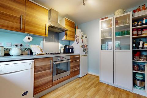 3 bedroom townhouse for sale, Poppy Avenue, Broughton, Milton Keynes