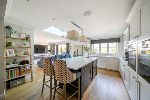 Oxhey Cottage Manor Road, Ripley, Woking, GU23 6JW