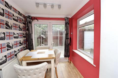 25 Cherry Crescent, Holme On Spalding Moor, York, YO43 4HS