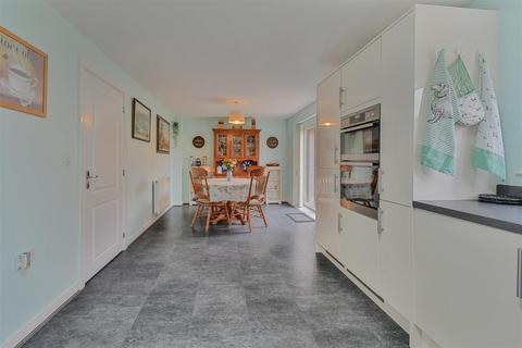 15 Battle Close, Boroughbridge, York, YO51 9GN