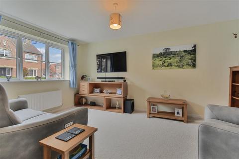 15 Battle Close, Boroughbridge, York, YO51 9GN