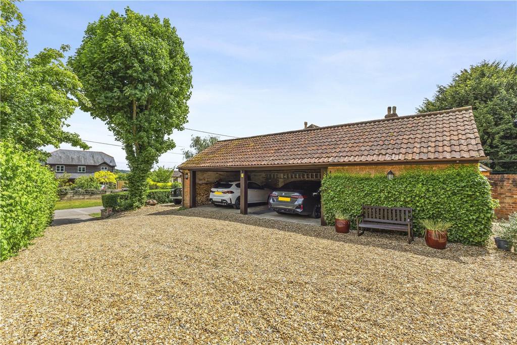 Garaging/Parking