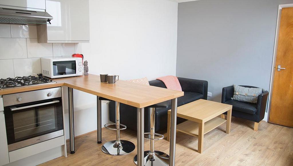 Portsmouth-2-bed-student-flat-rental-st-andrews-ro