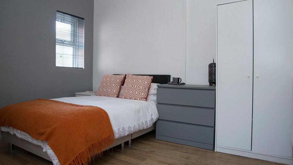 Portsmouth-2-bed-student-flat-rental-st-andrews-ro