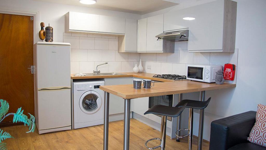 Portsmouth-2-bed-student-flat-rental-st-andrews-ro