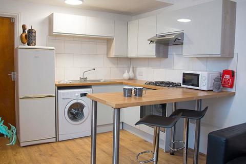 2 bedroom flat for sale, St. Andrews Road, Southsea