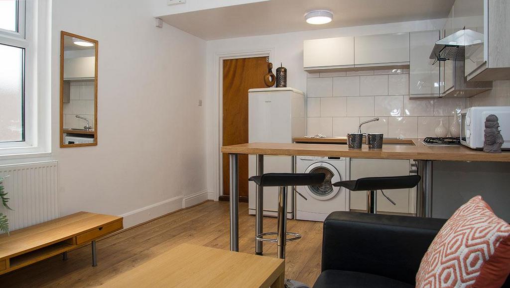 Portsmouth-2-bed-student-flat-rental-st-andrews-ro
