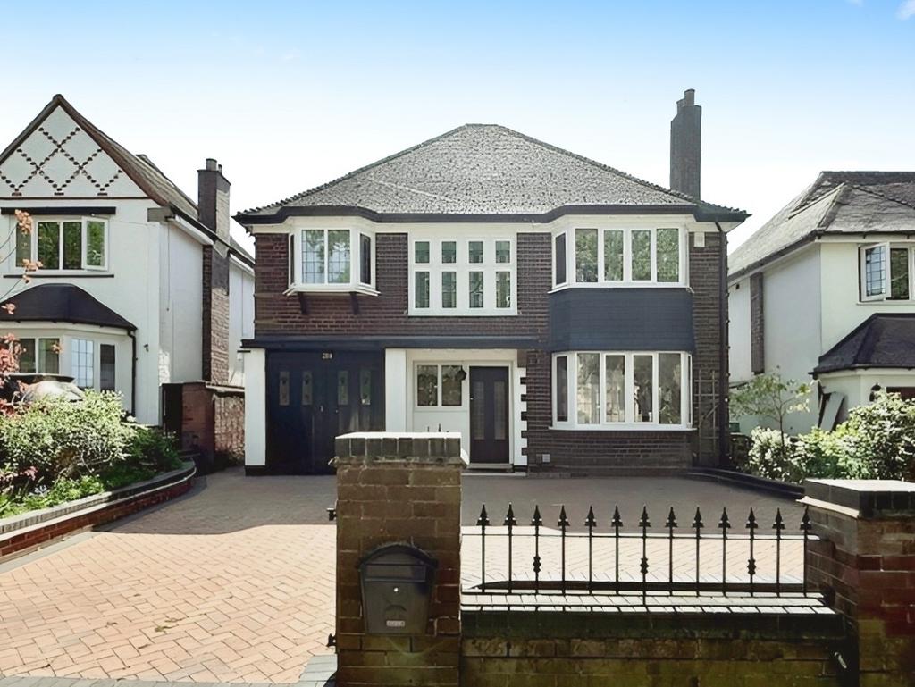 Pbox-front of house-268429.jpg