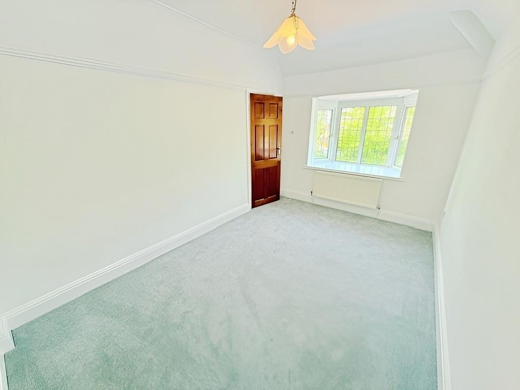 Pbox-bedroom-268429.jpg