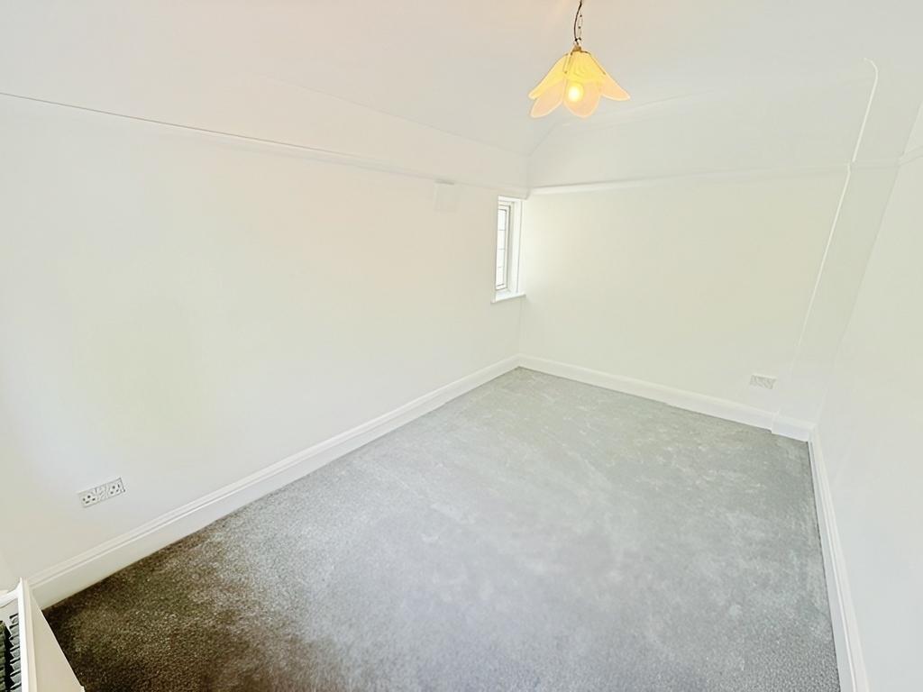 Pbox-bedroom-268429.jpg