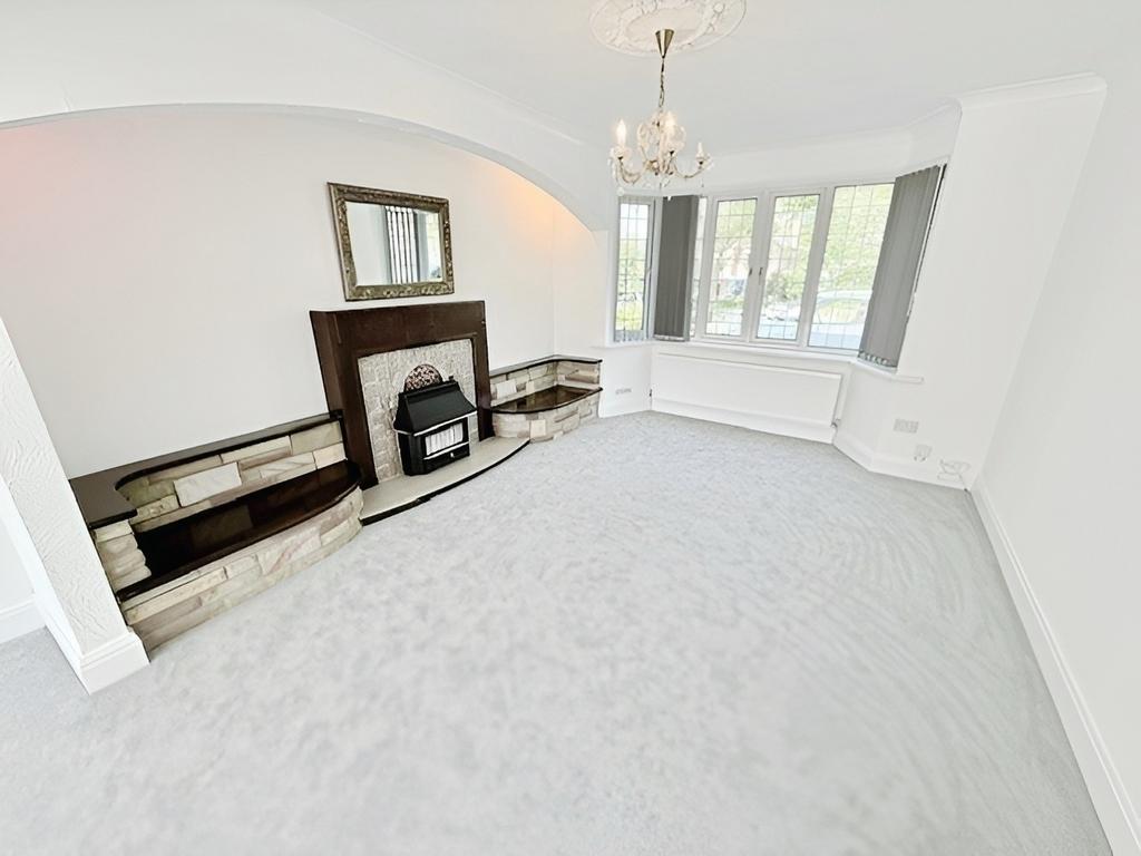 Pbox-living room-268429.jpg
