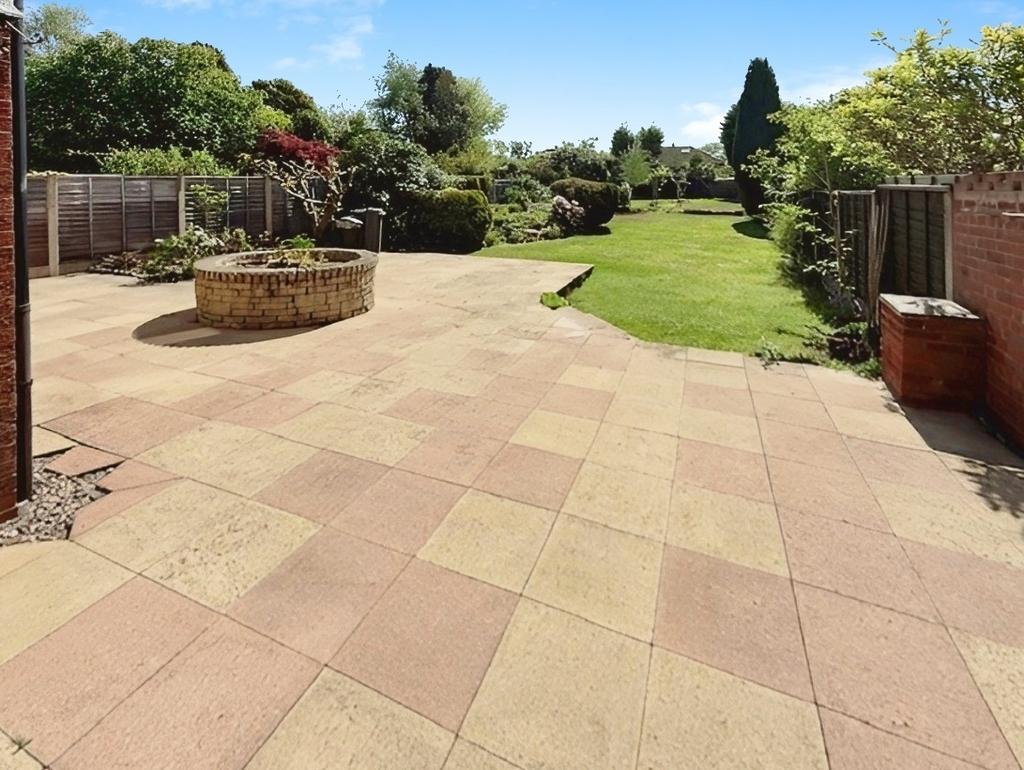 Pbox-garden-268429.jpg