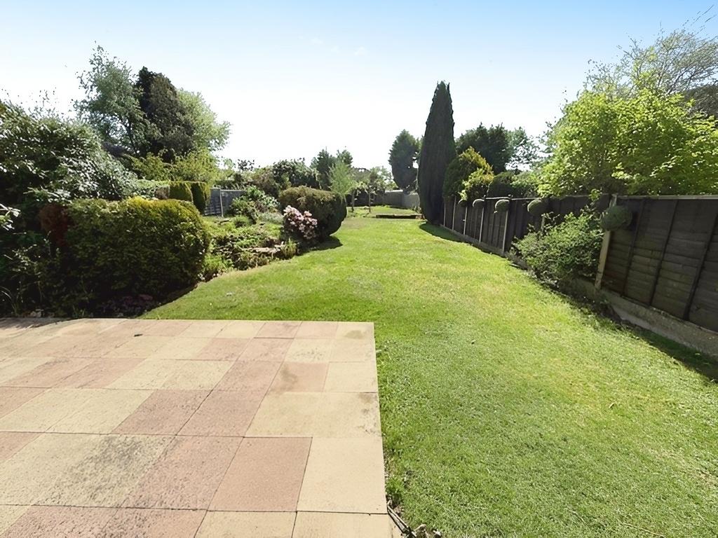 Pbox-garden-268429.jpg
