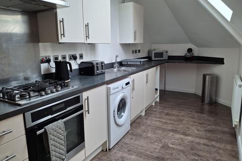 2 bedroom flat to rent, Priestgate Court, Priestgate, Peterborough, Cambridgeshire. PE1 1JA