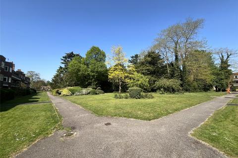 2 bedroom flat for sale, Riverbank, Staines TW18