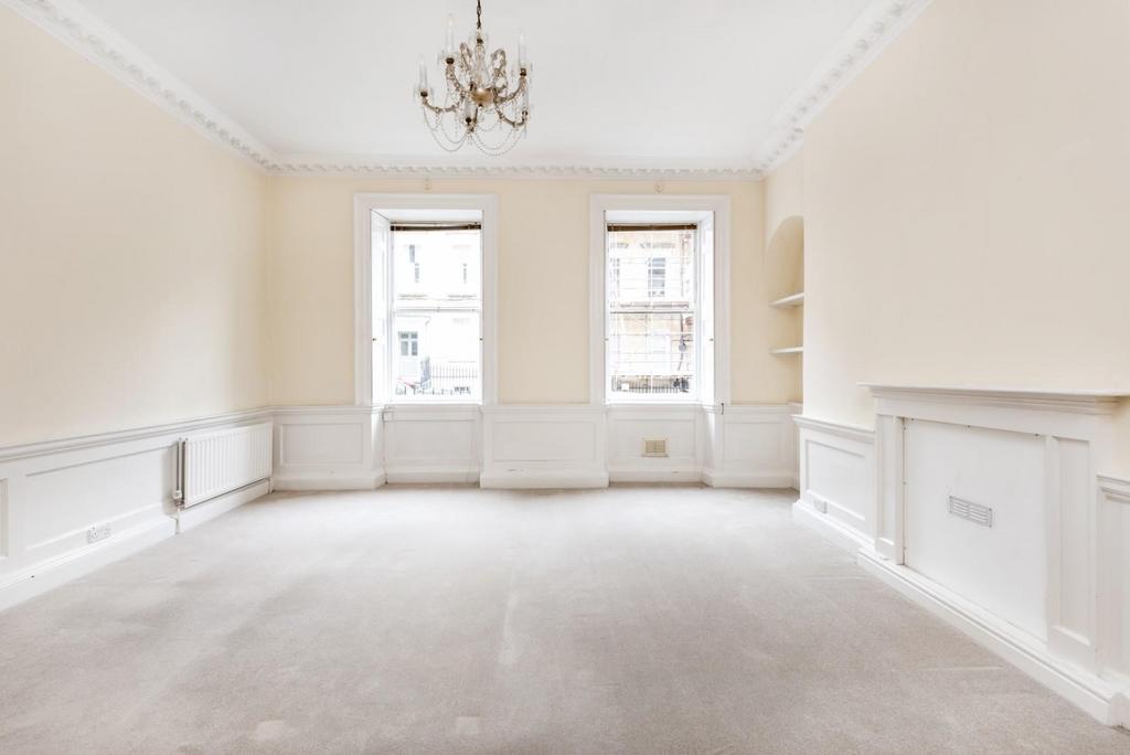 Flat, 3 Russell Street, Bath BA1 2 GF-4.jpg