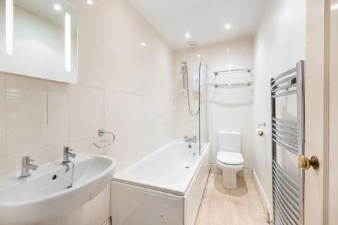 2 bedroom flat to rent, 3 Russell Street, Bath BA1