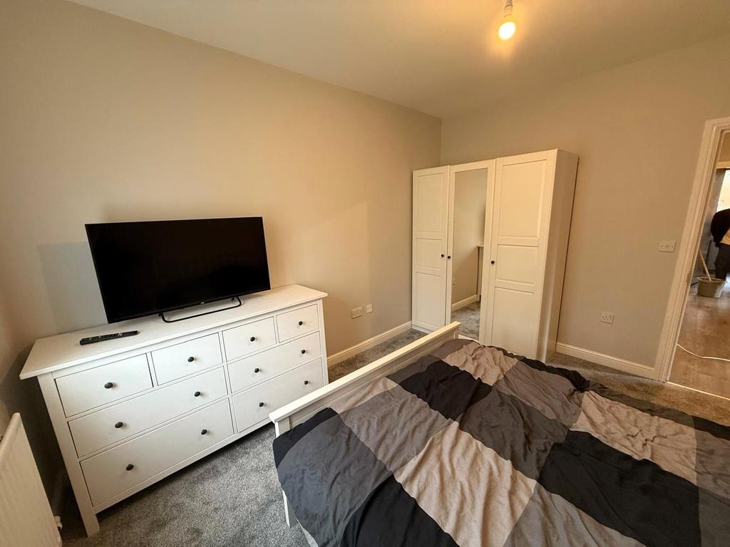 Bedroom (2)