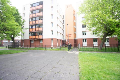 2 bedroom flat to rent, Bramwell Court, Gosforth, Newcatle Upon Tyne