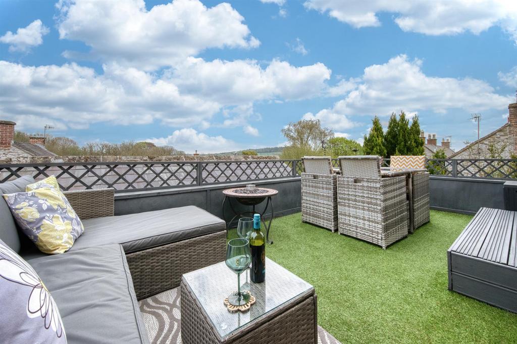 Terrace - seating and dining.jpg