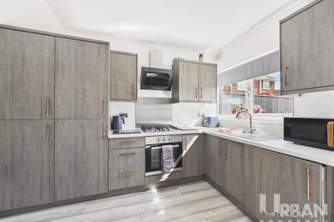 3 bedroom house for sale, Corona Drive, Hull