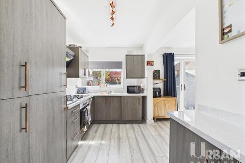 3 bedroom house for sale, Corona Drive, Hull