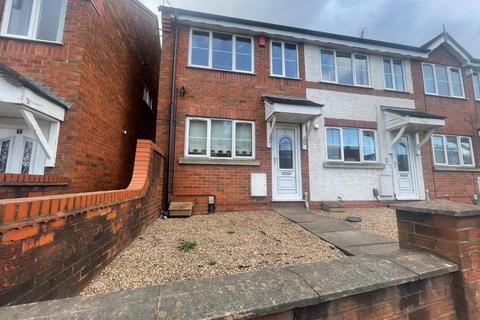 2 bedroom end of terrace house to rent, St Pauls Mews, Rugeley WS15 2WE