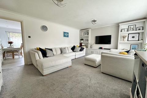 27 Clearsprings, Lightwater, GU18 5YL