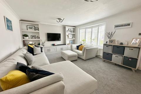 27 Clearsprings, Lightwater, GU18 5YL