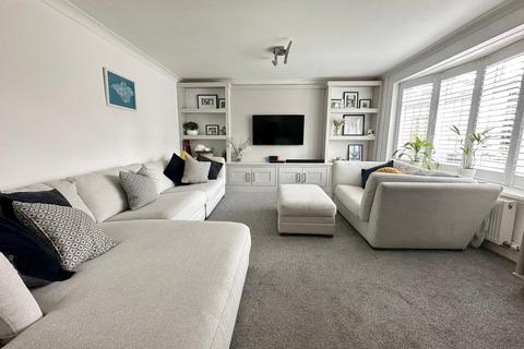 27 Clearsprings, Lightwater, GU18 5YL