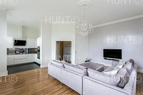 2 bedroom apartment to rent, Repton Park, Woodford Green, Essex IG8