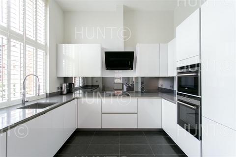 2 bedroom apartment to rent, Repton Park, Woodford Green, Essex IG8