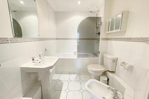 2 bedroom apartment for sale, Symphony Court, Sheepcote Street, Birmingham