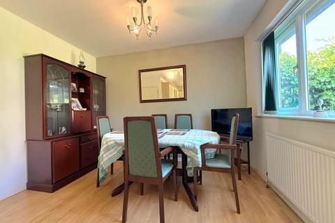 42 Claregate, Northampton, NN4 0QZ