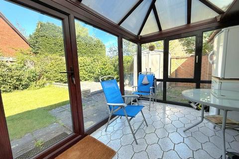 42 Claregate, Northampton, NN4 0QZ
