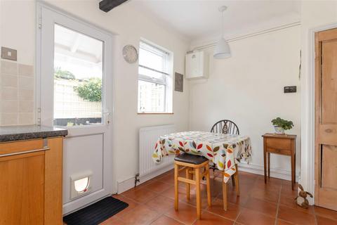 49 Cobden Road, Worthing, BN11 4BD