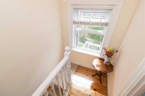 49 Cobden Road, Worthing, BN11 4BD