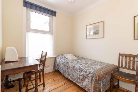 49 Cobden Road, Worthing, BN11 4BD