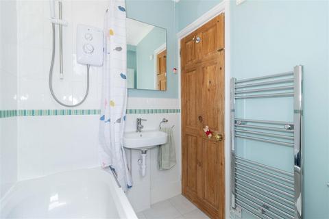 49 Cobden Road, Worthing, BN11 4BD