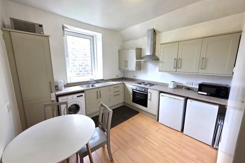 2 bedroom flat to rent, Urquhart Road, City Centre, Aberdeen, AB24