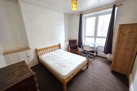 2 bedroom flat to rent, Urquhart Road, City Centre, Aberdeen, AB24