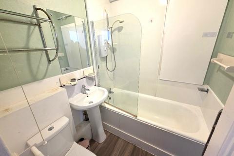 2 bedroom flat to rent, Urquhart Road, City Centre, Aberdeen, AB24