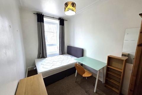 2 bedroom flat to rent, Urquhart Road, City Centre, Aberdeen, AB24