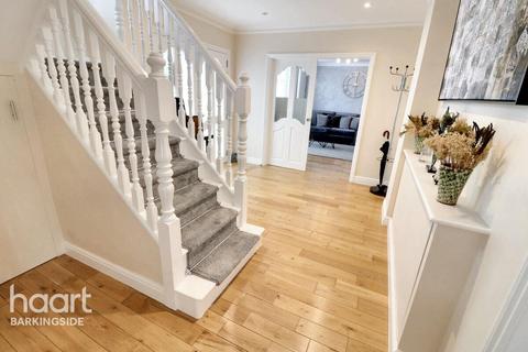 4 bedroom semi-detached house for sale, Chadacre Avenue, Clayhall