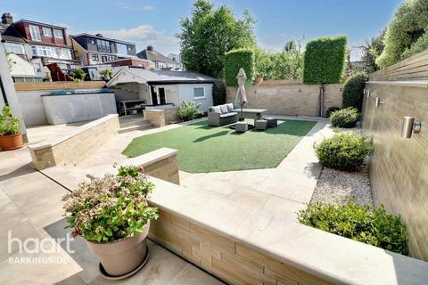 4 bedroom semi-detached house for sale, Chadacre Avenue, Clayhall